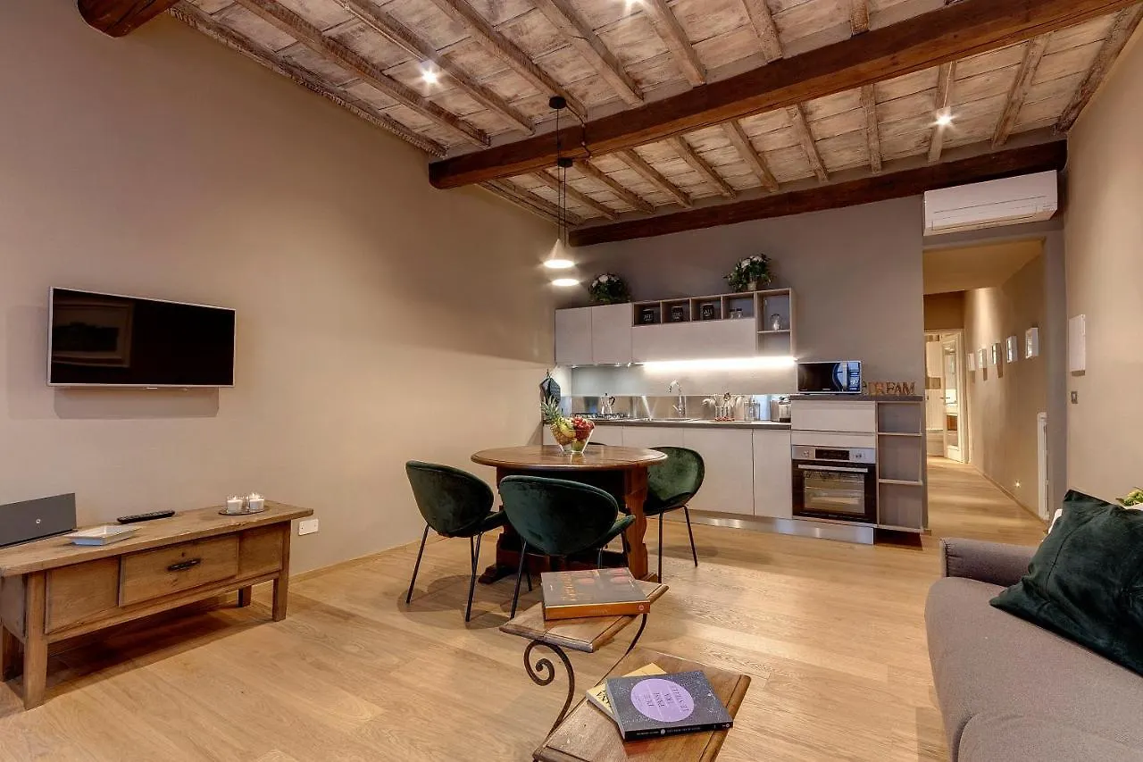 Mamo Florence - Santa Croce Apartment