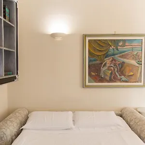Classic 1br Outside Ztl & 10 Min From Center Appartamento